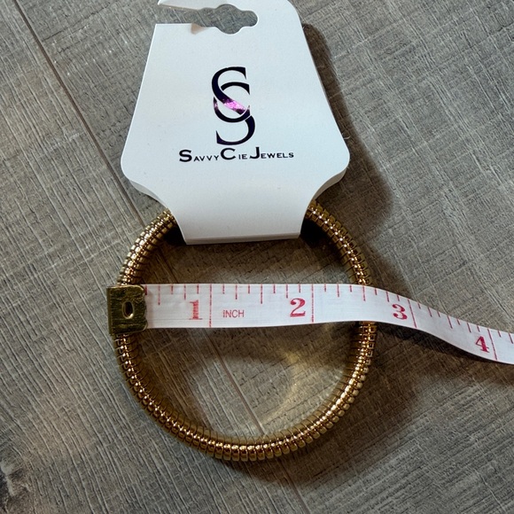 Elastic Ribbed Gold Bracelet - Picture 4 of 4